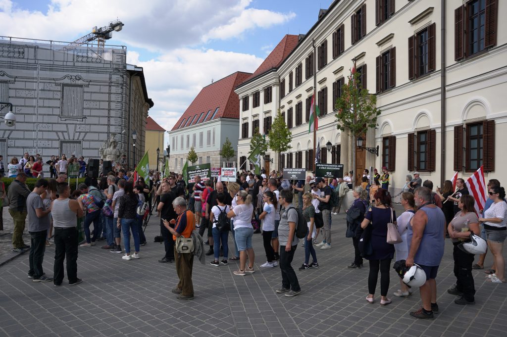 www.vadhajtasok.hu